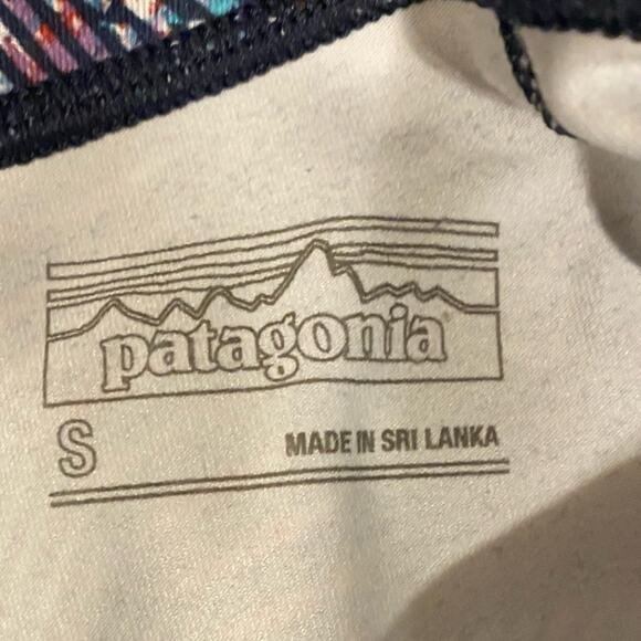 Patagonia Women’s Centered Leggings Sz S Navy Geo Print Yoga Pants 27” Inseam - Picture 5 of 11
